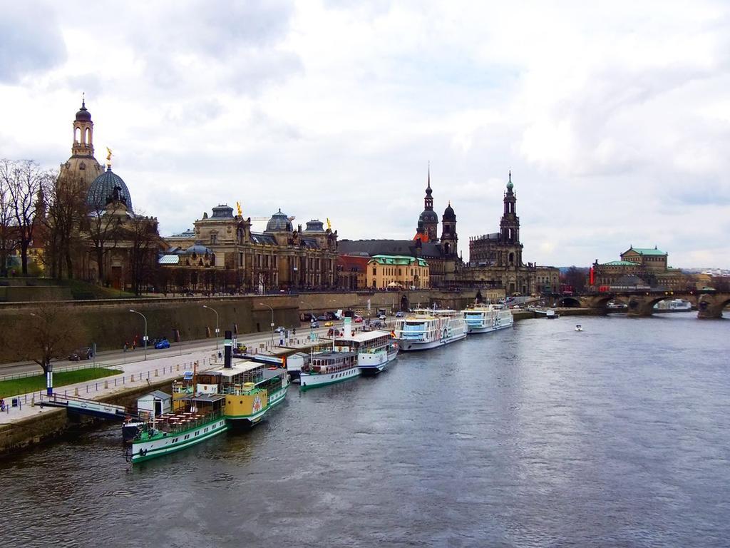 F2 - Am Alten Elbarm - Laubegast Dresden Exterior photo
